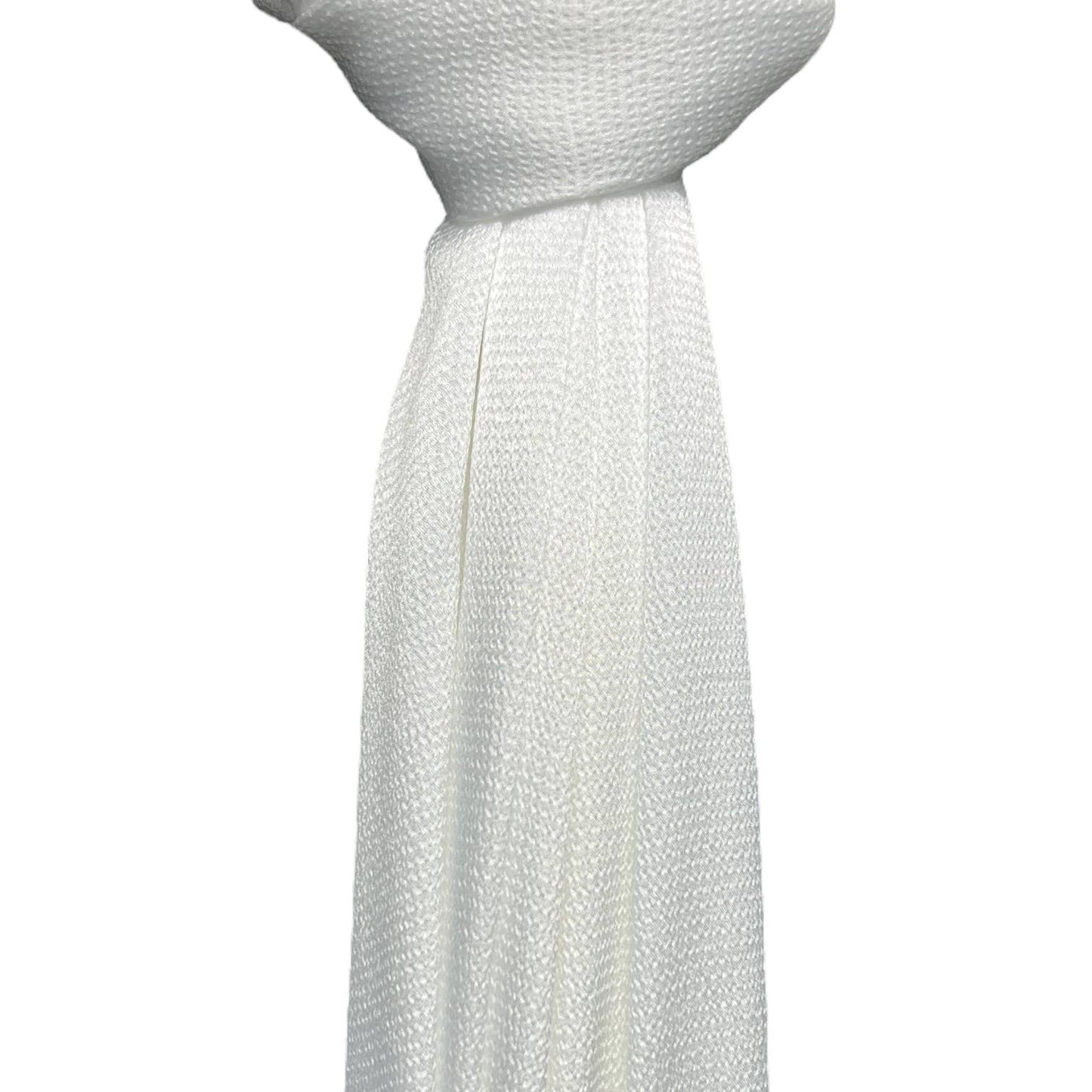 Grainy structure on satin hijab
