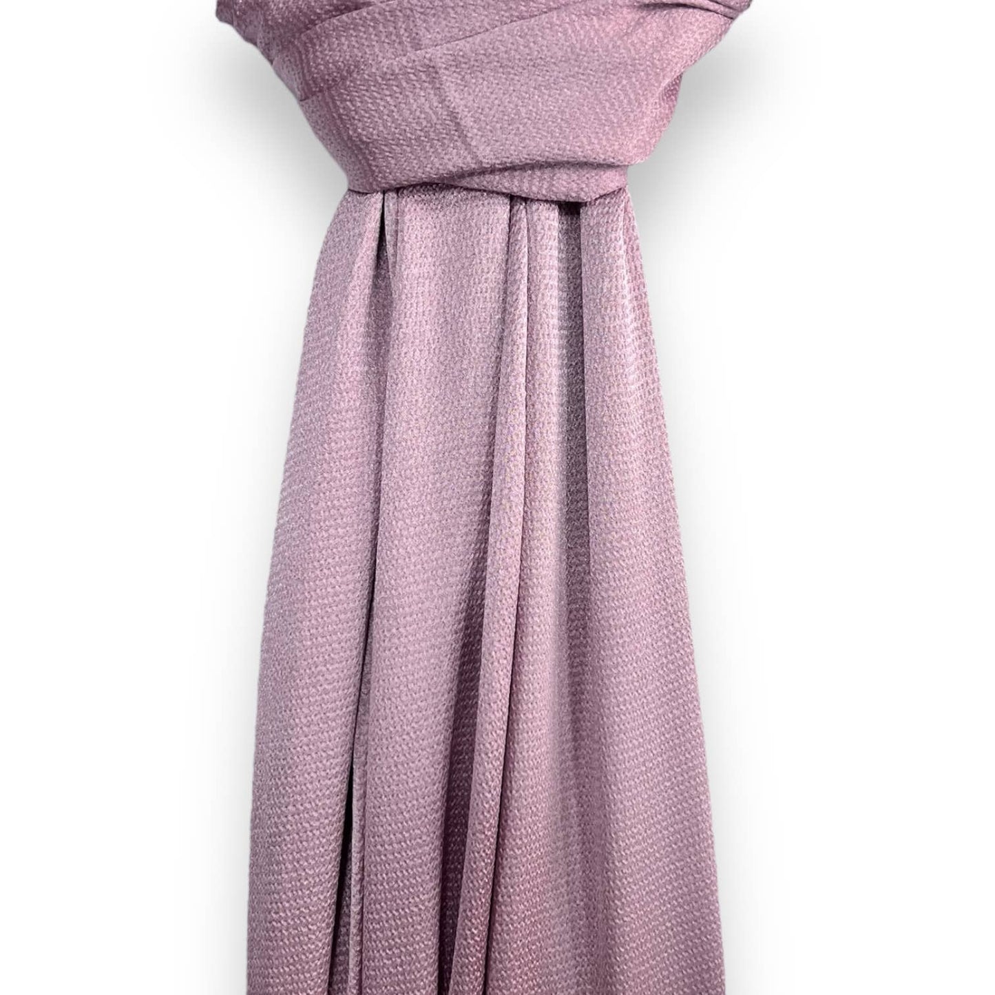 Grainy structure on satin hijab