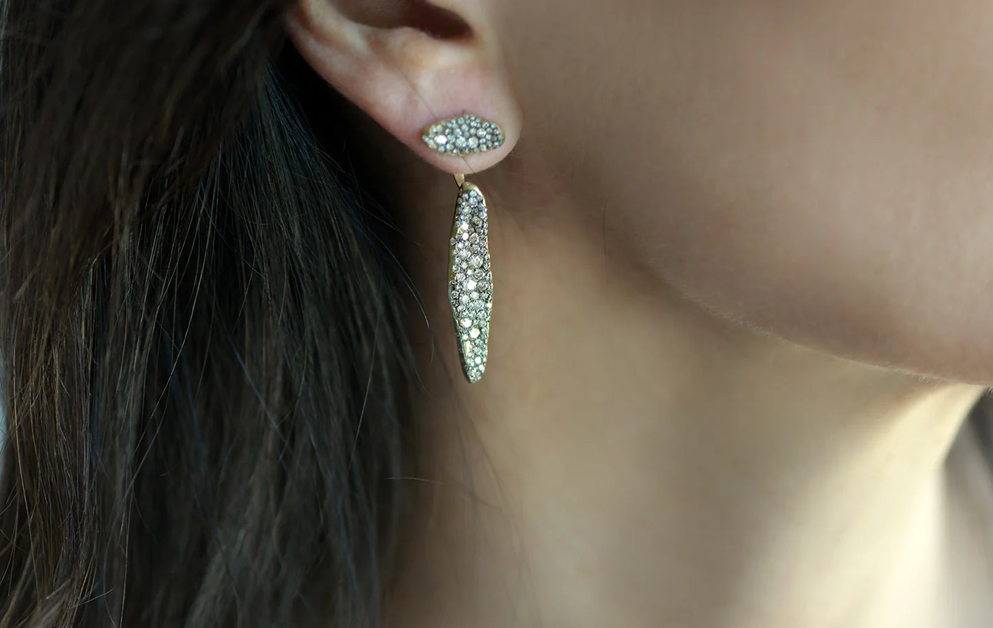 18K YG Earrings D: 3CT