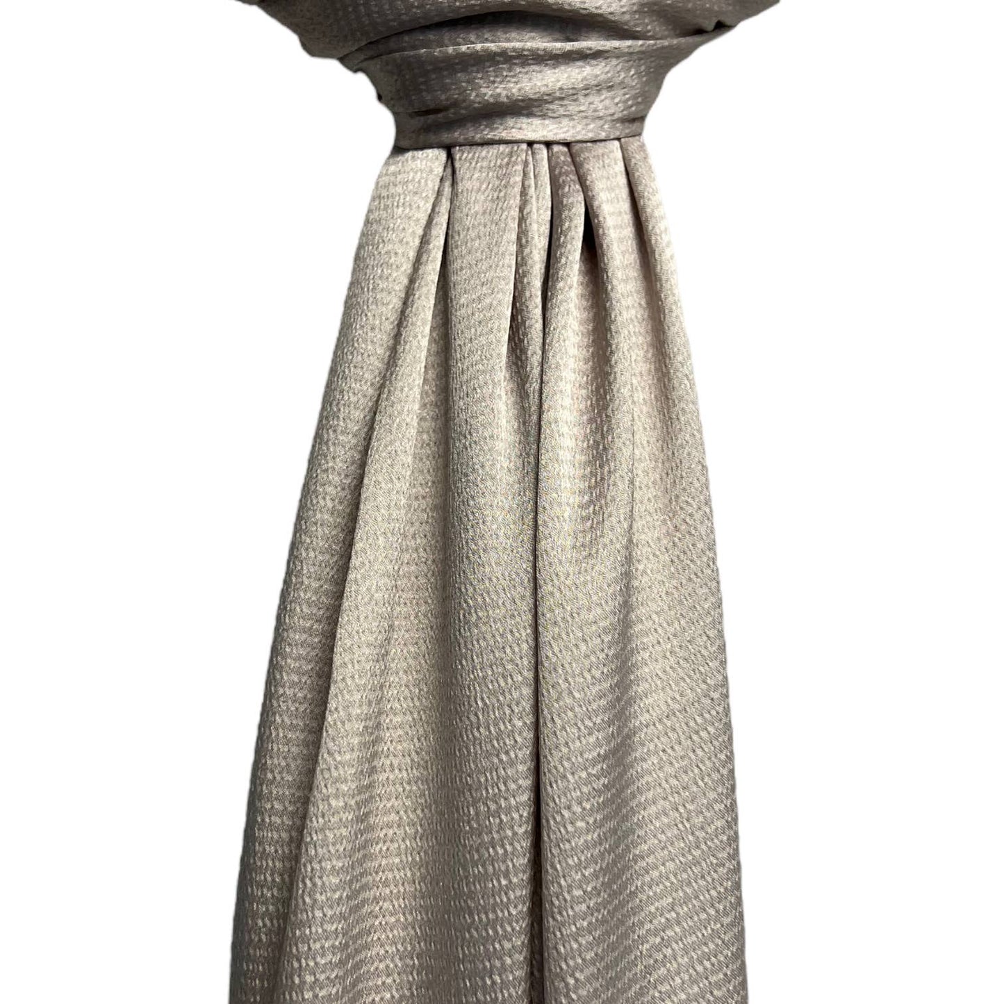 Grainy structure on satin hijab