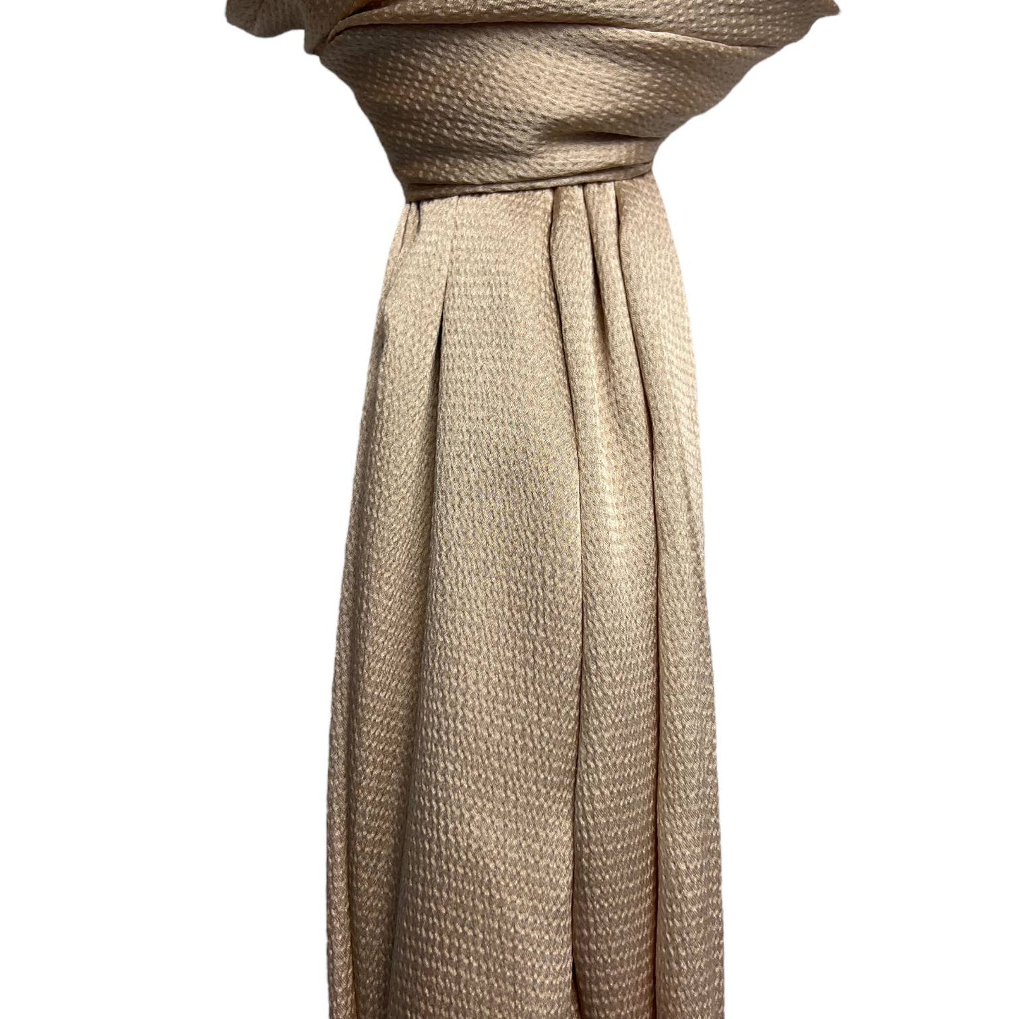 Grainy structure on satin hijab