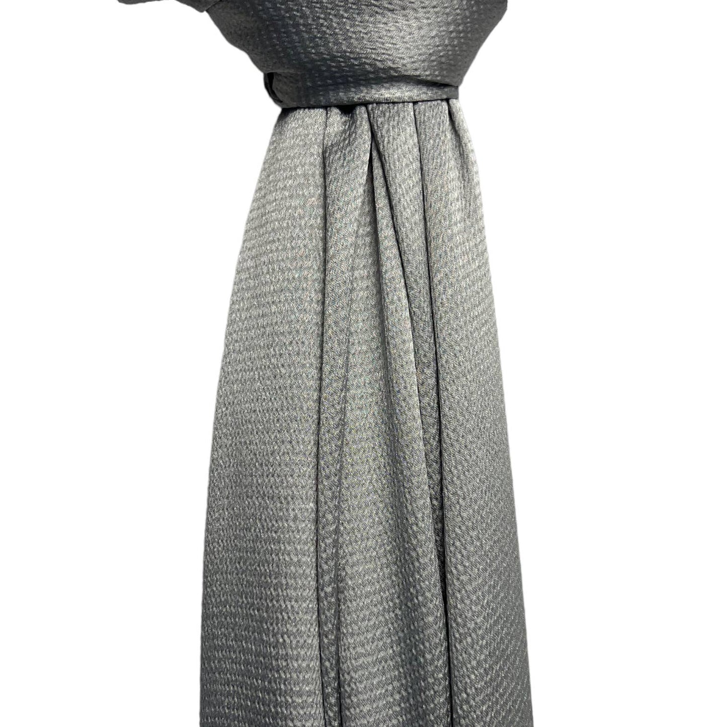 Grainy structure on satin hijab