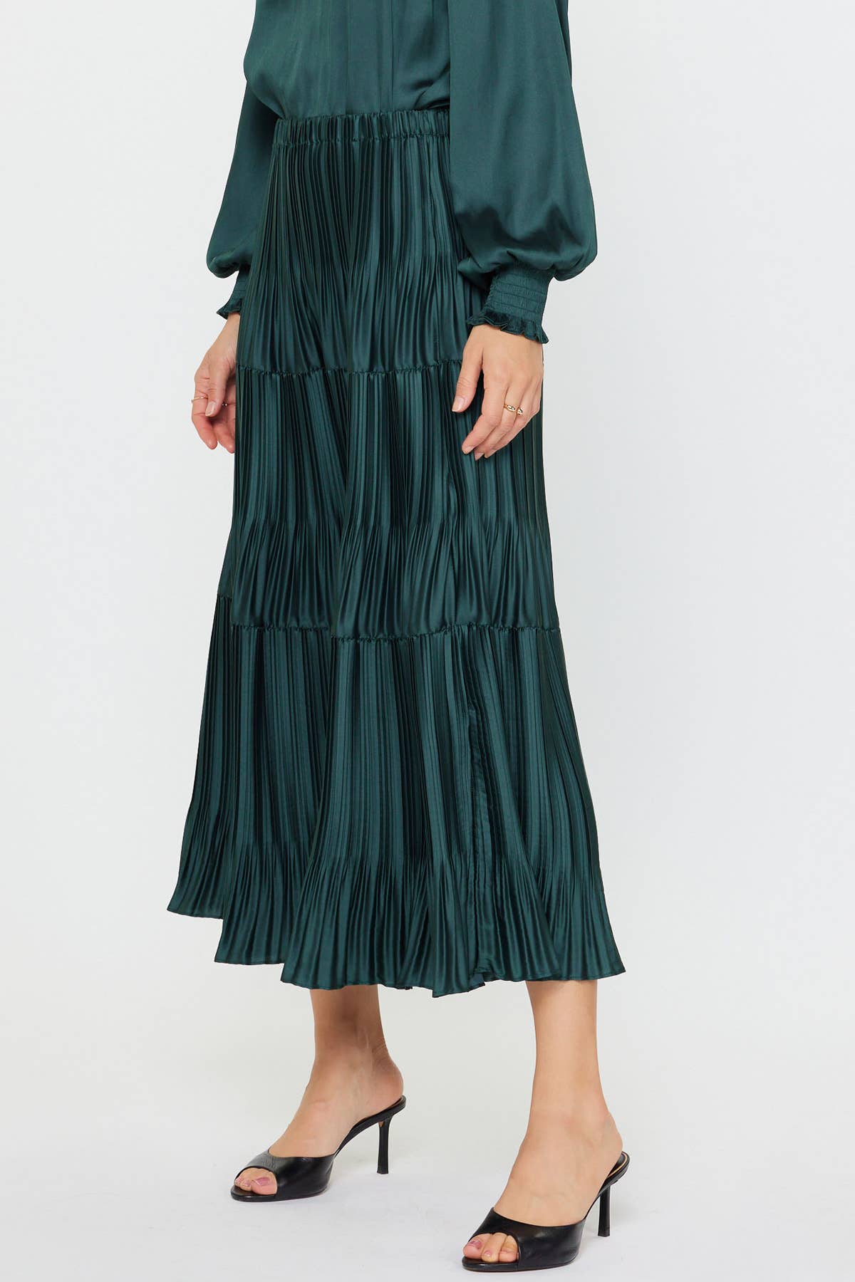 Special Pleated 3-tiered Long Skirt