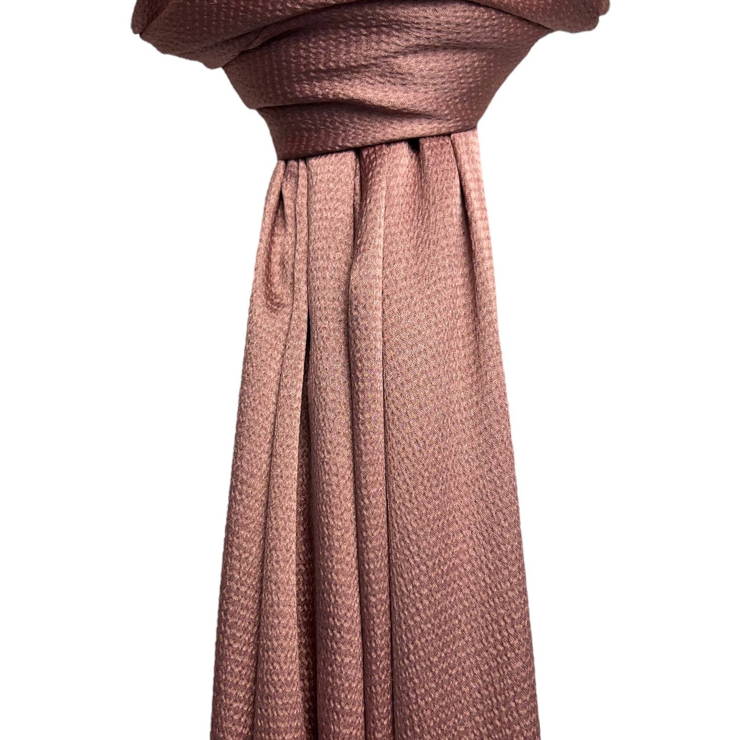 Grainy structure on satin hijab