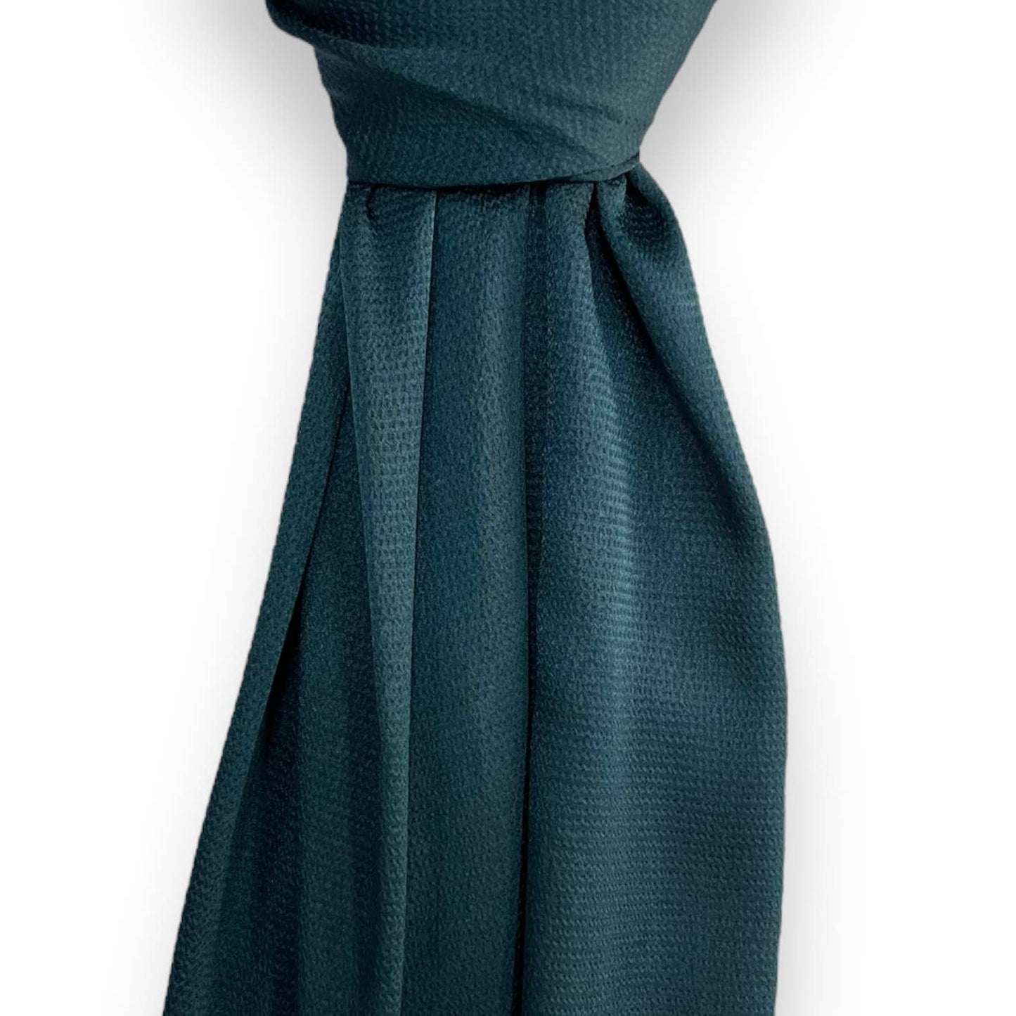 Grainy structure on satin hijab