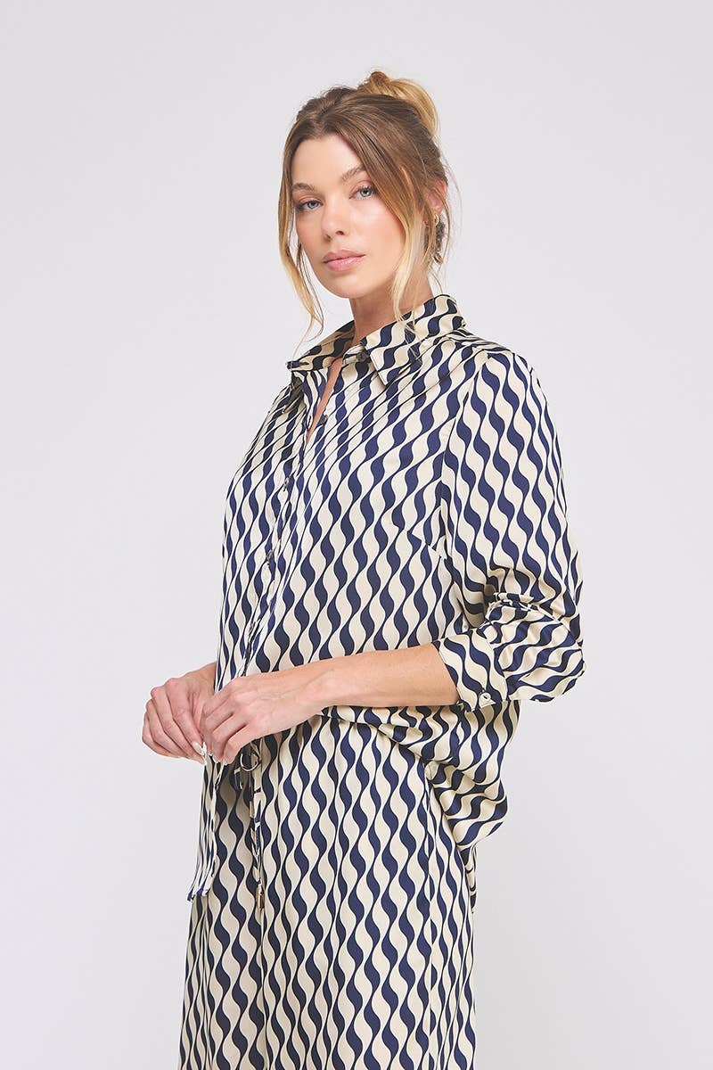 Wavy print satin button up collared shirt, china