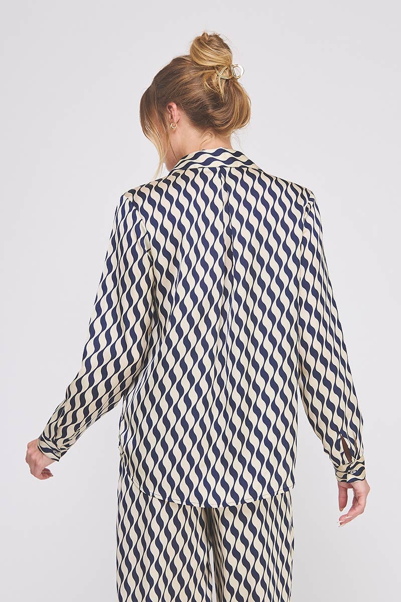 Wavy print satin button up collared shirt, china